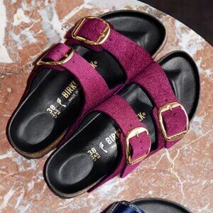 *EUC* Birkenstock Women's Arizona Big Buckle Slide Sandals - Red Velvet - S: 37